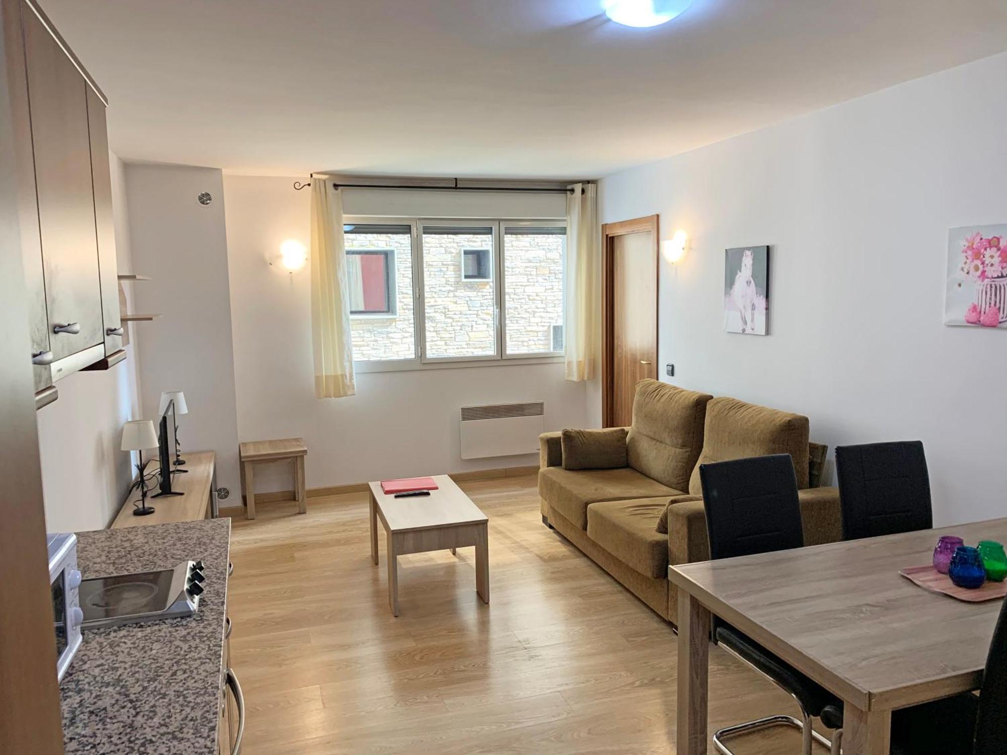 One-Bedroom Apartment,1330709291:JPEG